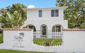 The Med Crescent Head