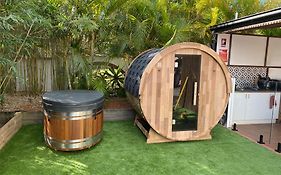 The Med Crescent Head